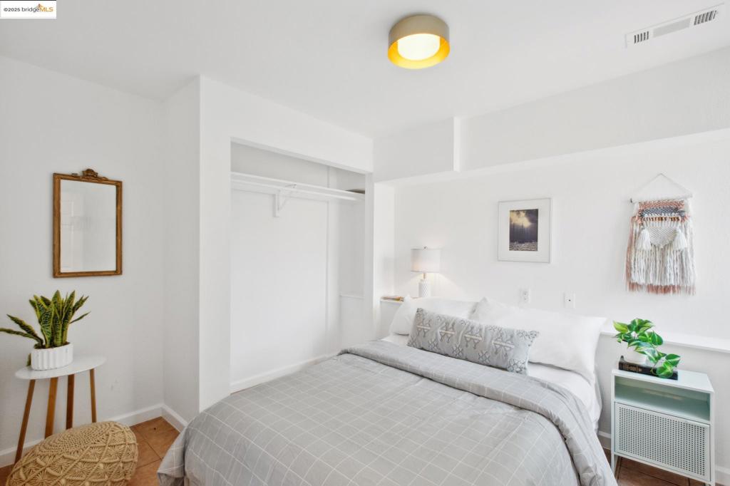 LOWER ELMWOOD - Residential