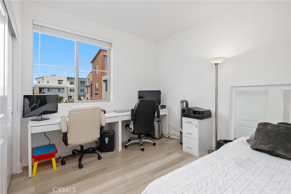 Mariposa - Residential