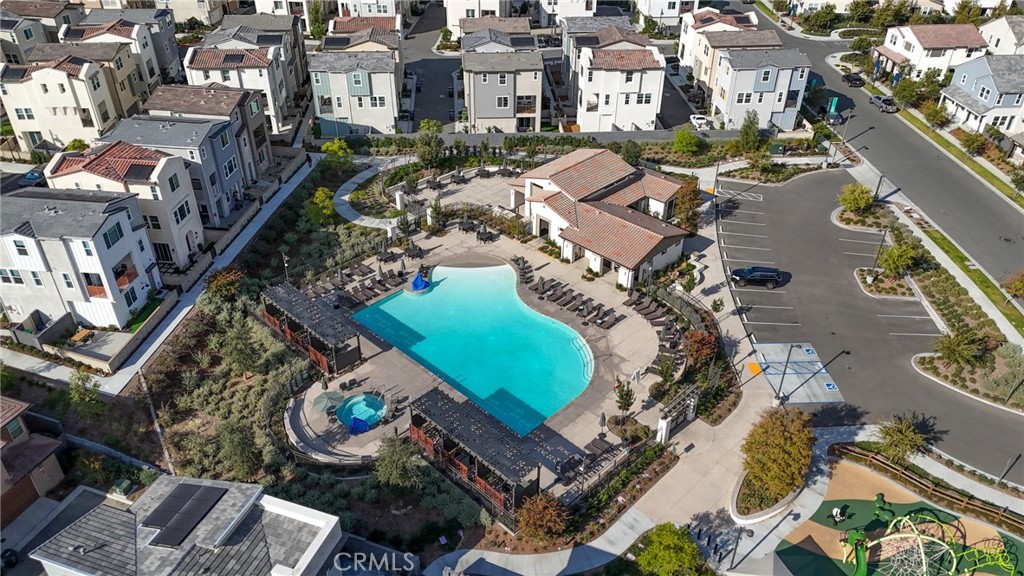 Mariposa - Residential