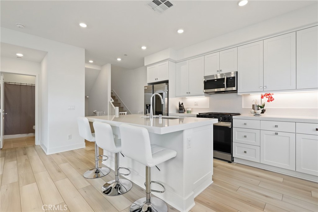 Mariposa - Residential