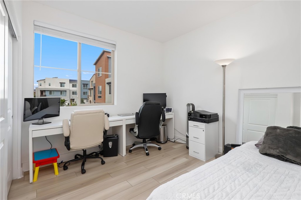 Mariposa - Residential