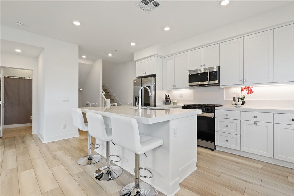 Mariposa - Residential