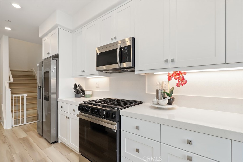 Mariposa - Residential