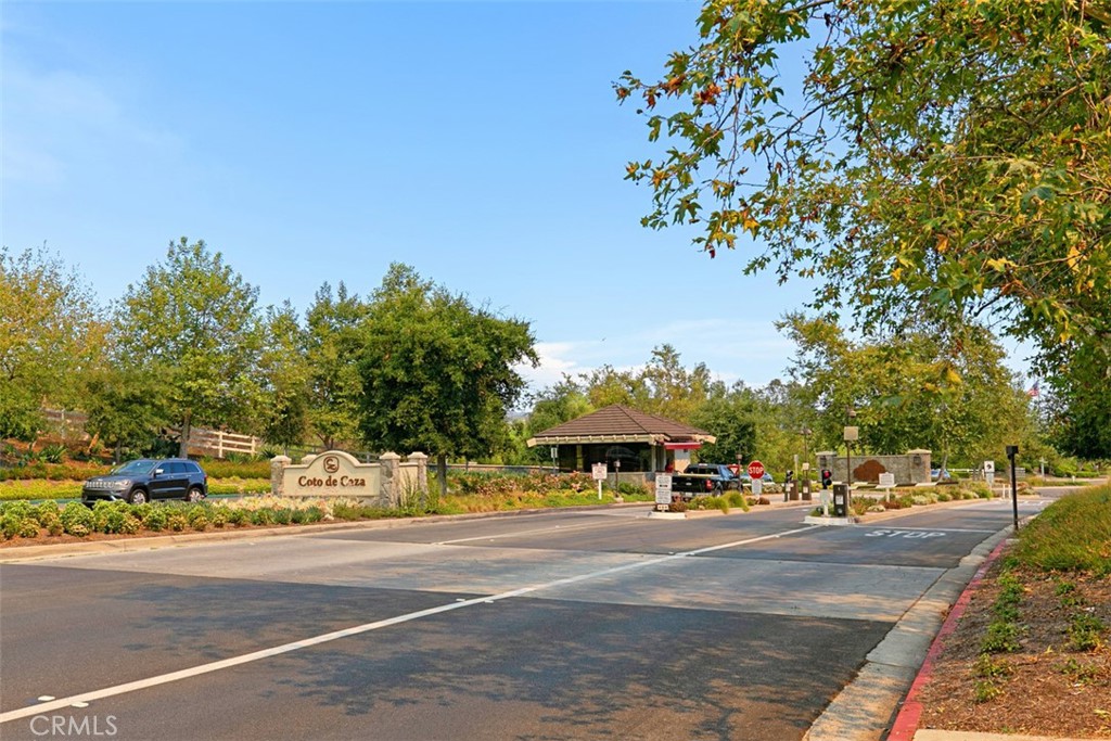 Village (TV) - Residential