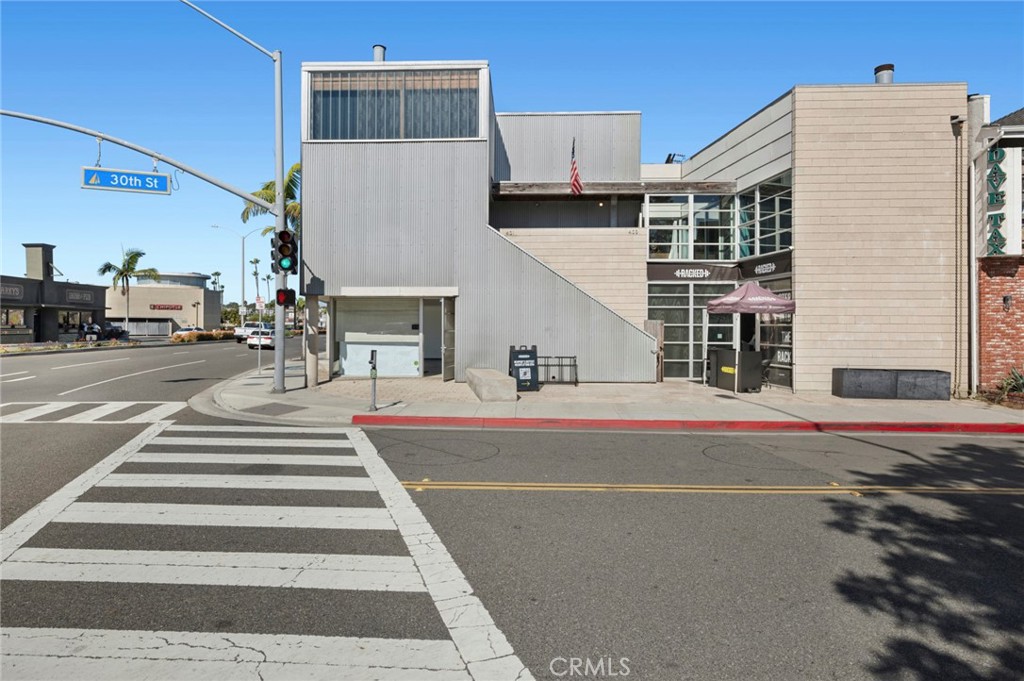 3000 Newport Boulevard