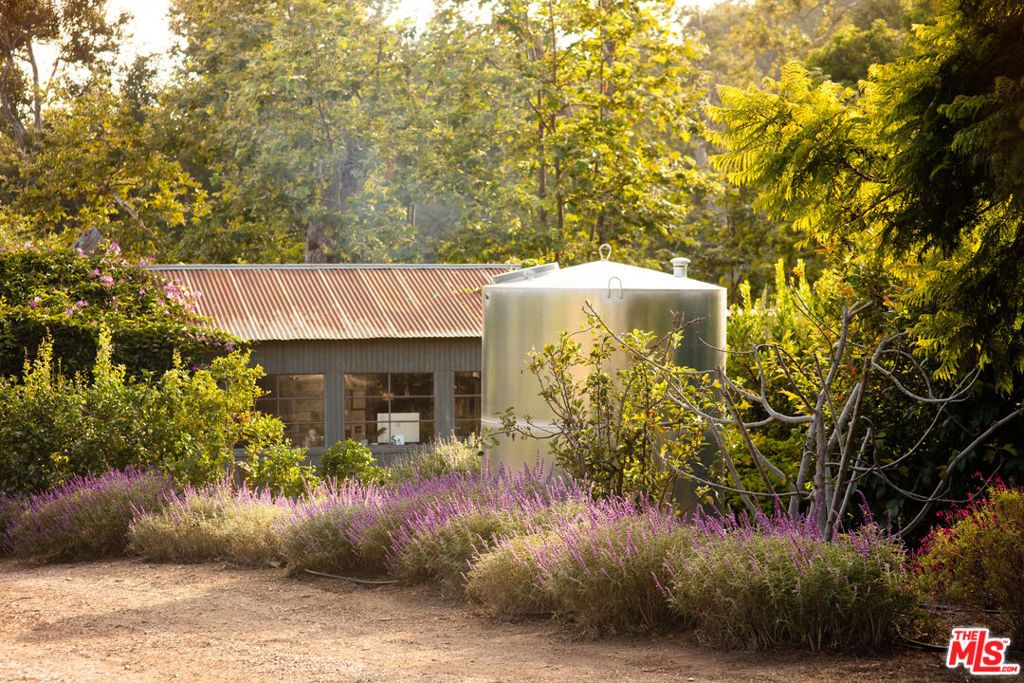 Photo of 6009 Bonsall Drive, Malibu, CA 90265 (MLS # 26642369)