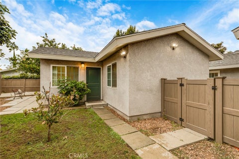 Photo of 18922 Bahama Street, Northridge, CA 91324 (MLS # SR26234561)
