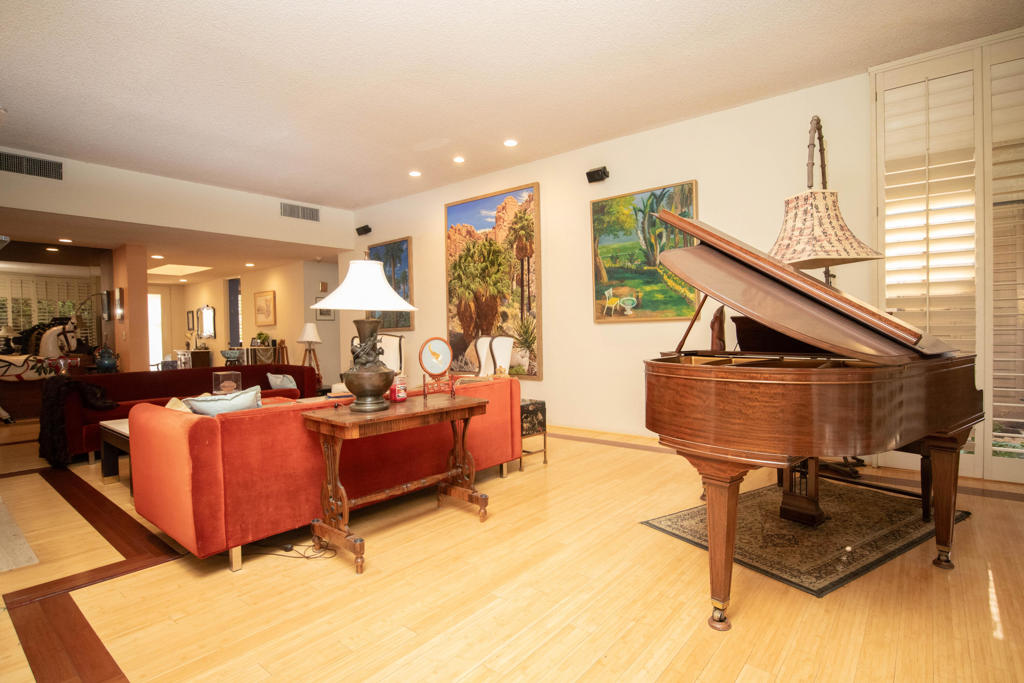 The Springs C.C. - Residential