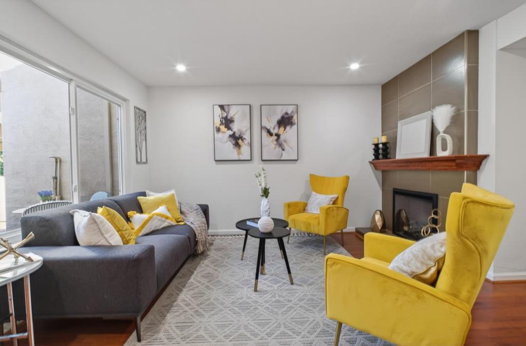 4428 Del Valle Parkway