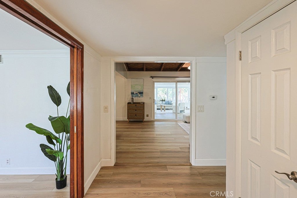 1641 W Buena Vista