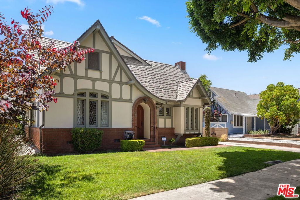 Photo of 4155 Madison Avenue, Culver City, CA 90232 (MLS # 25563997)