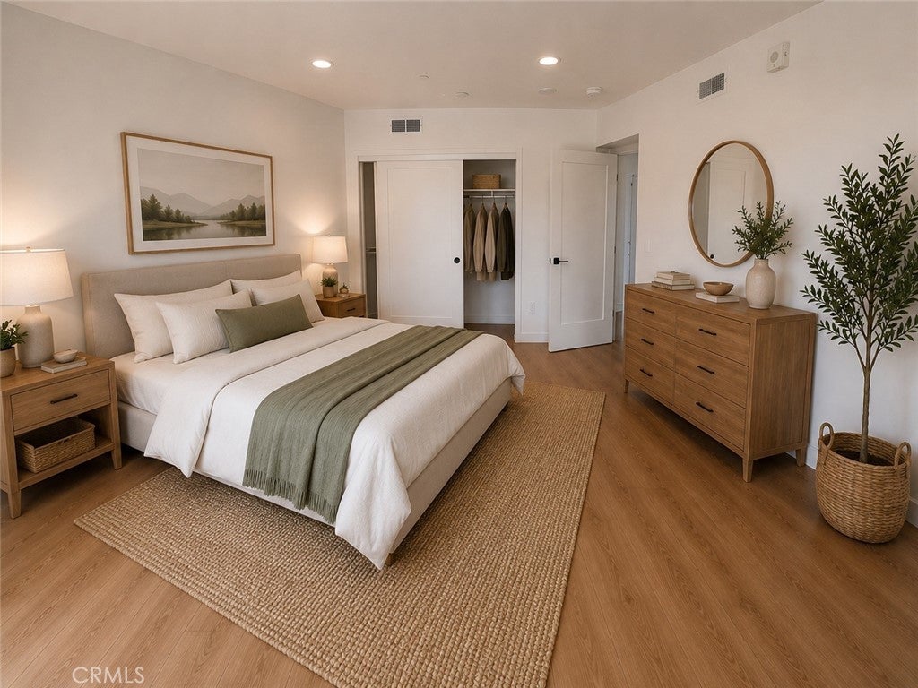 176 N Catalina Ave 402