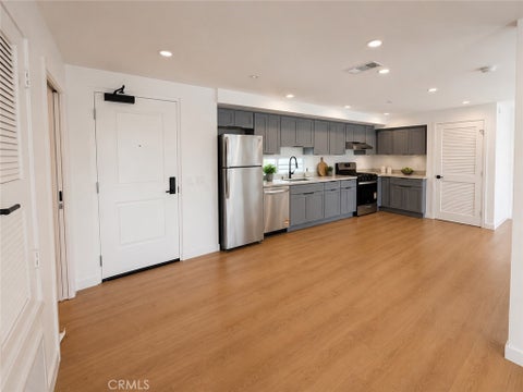 Tiny photo for 176 N Catalina Ave #402, Pasadena, CA 91106 (MLS # AR26225638)
