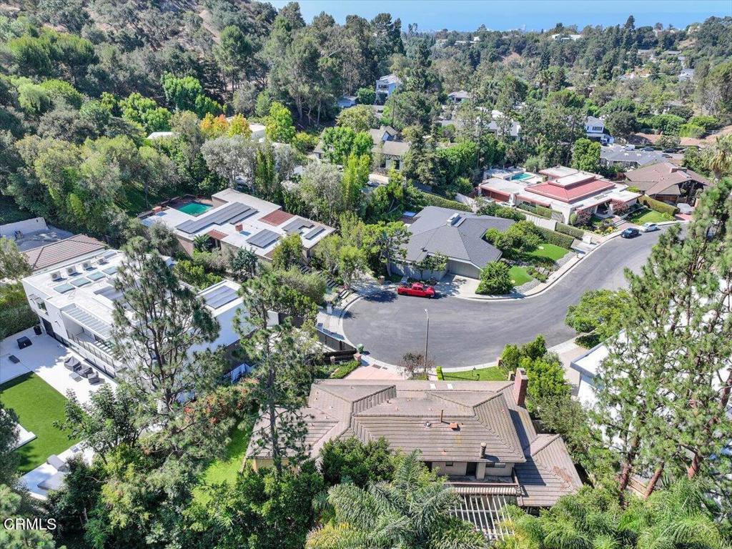 11923 Brentwood Grove Drive