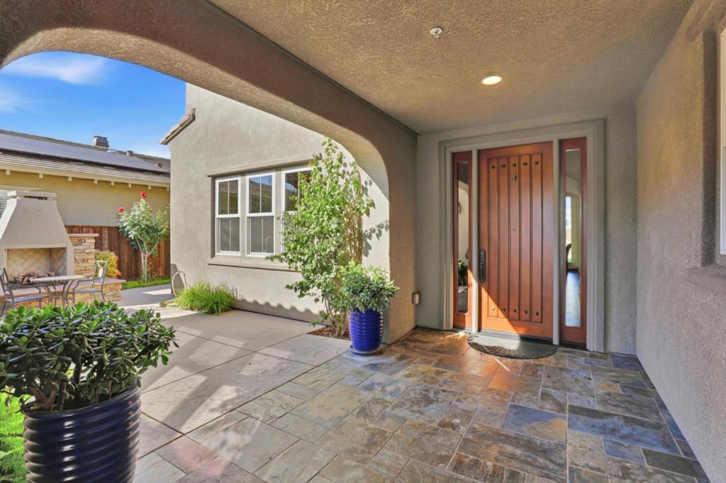15120 La Alameda Drive