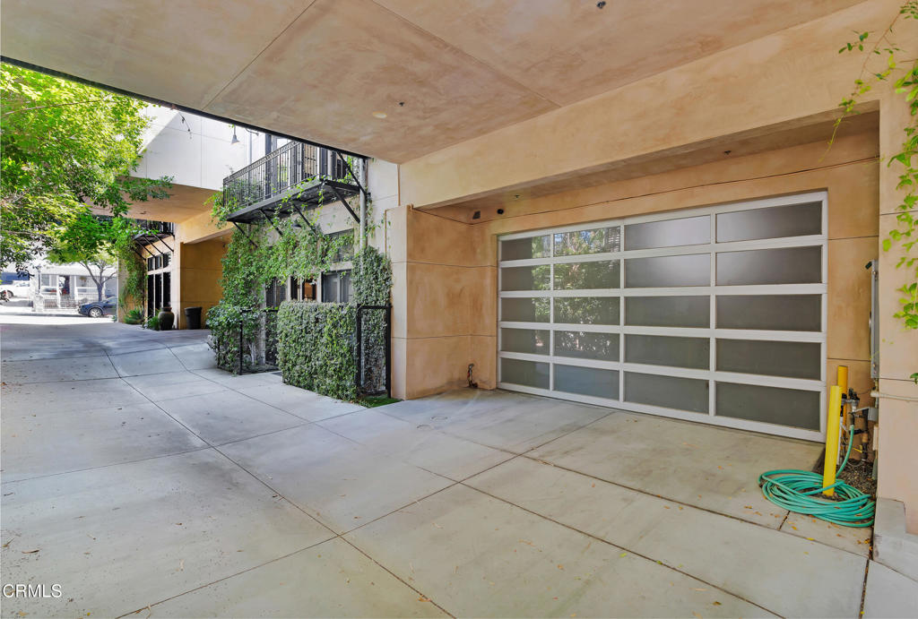 68 E Montecito Avenue