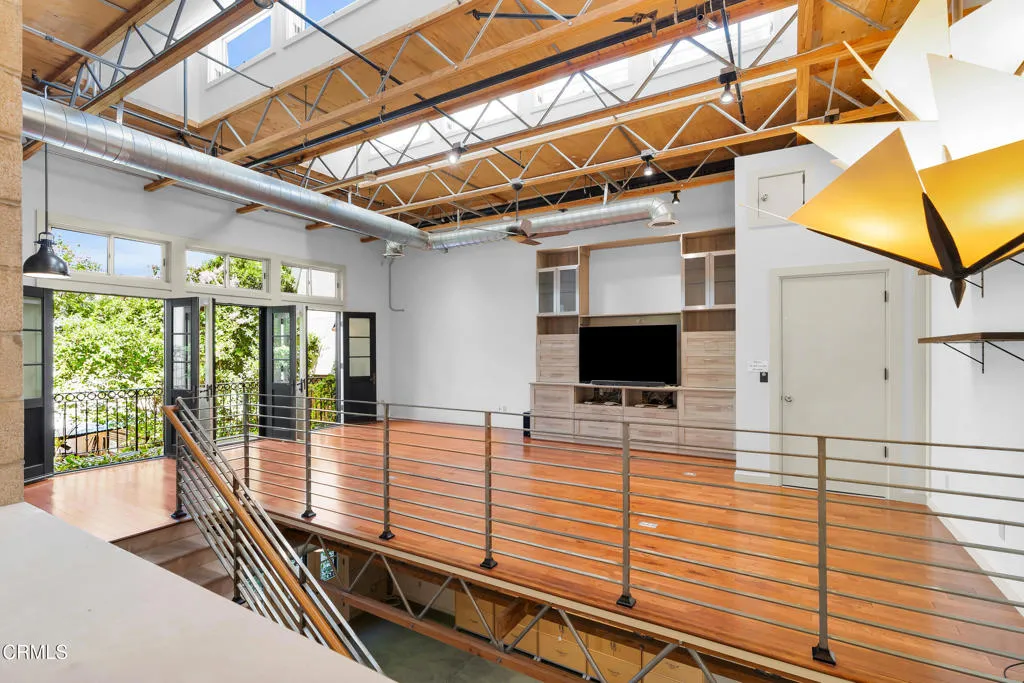 Sierra Madre, California 91024, United States, 1 Bedroom Bedrooms, ,2 BathroomsBathrooms,Residential,Active,157013