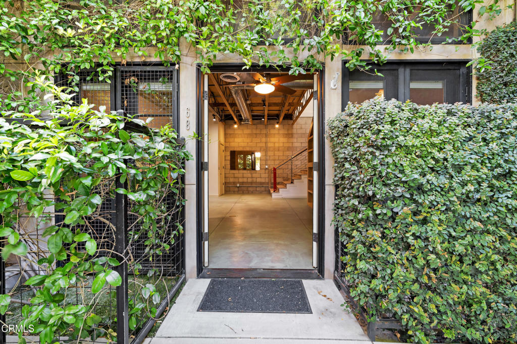 68 E Montecito Avenue
