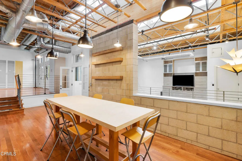 Sierra Madre, California 91024, United States, 1 Bedroom Bedrooms, ,2 BathroomsBathrooms,Residential,Active,157013