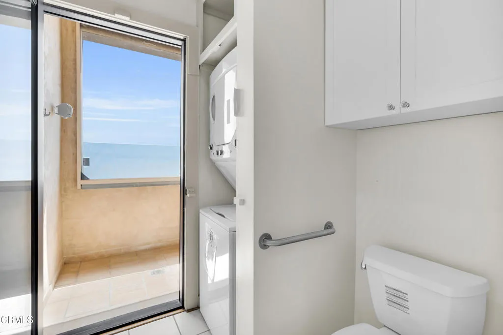 Sierra Madre, California 91024, United States, 1 Bedroom Bedrooms, ,2 BathroomsBathrooms,Residential,Active,157013