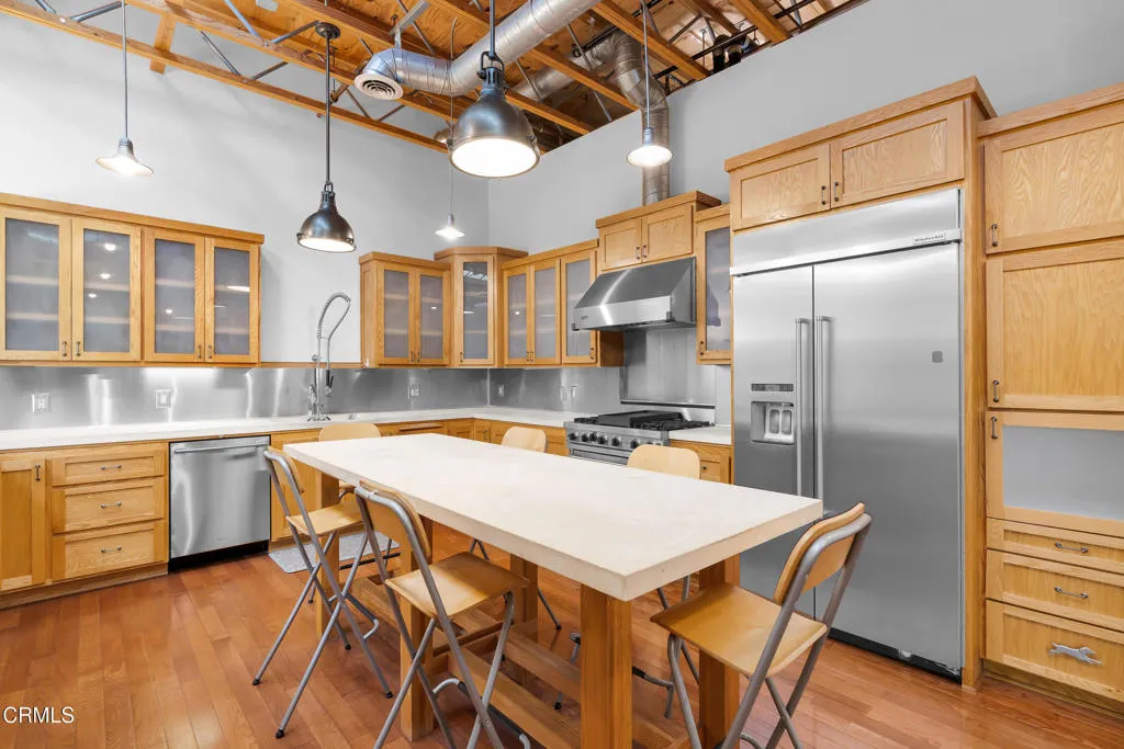 Sierra Madre, California 91024, United States, 1 Bedroom Bedrooms, ,2 BathroomsBathrooms,Residential,Active,157013