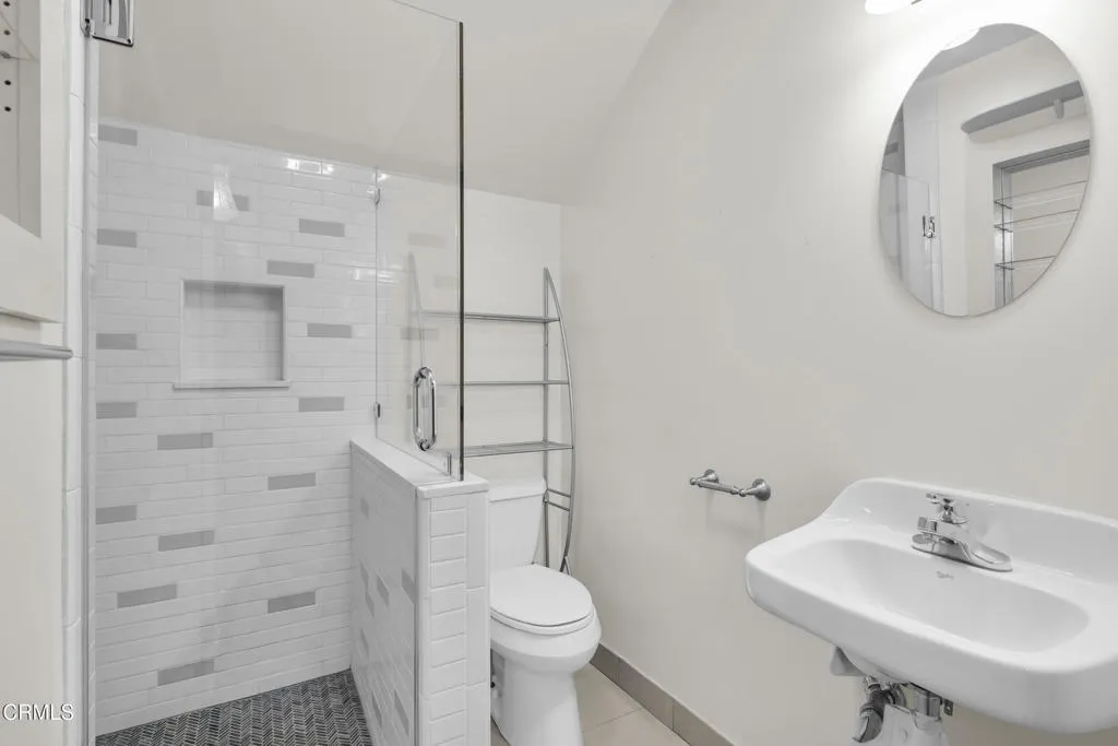 Sierra Madre, California 91024, United States, 1 Bedroom Bedrooms, ,2 BathroomsBathrooms,Residential,Active,157013