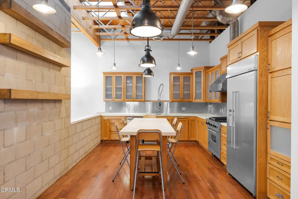 Sierra Madre, California 91024, United States, 1 Bedroom Bedrooms, ,2 BathroomsBathrooms,Residential,Active,157013