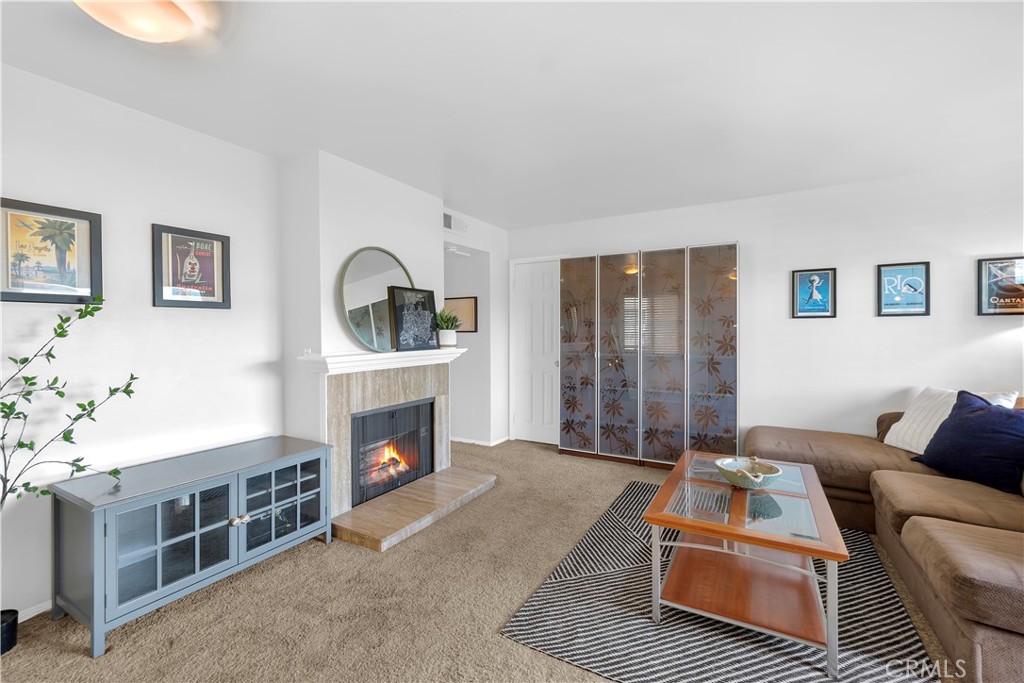 535 W 4th 312