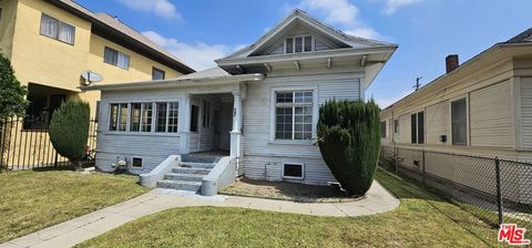 Photo of 937 E 20th Street, Los Angeles, CA 90011 (MLS # 26830151)