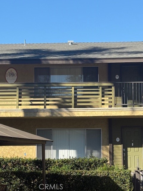 Come see this specious upper level 1 bed room unit. new dishwasher, newer flooring, new paint, assigned carport and a direct view of the sparkling pool. The community sits beside the gently flowing Coyote Creek to go along with the four pools, two spas, and two barbecue areas included throughout the community. Centrally located near shopping, eateries, coffee shops and so much more. Nearby are Cal State Fullerton, 57/91/5 freeway to get you where you need to go in just a few minutes away. Nearby Laguna Lake provides biking, hiking, equestrian actives and so much more. A must see.