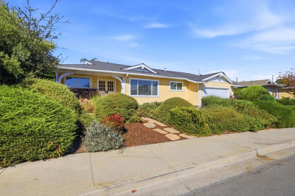 131 Woodcrest Place