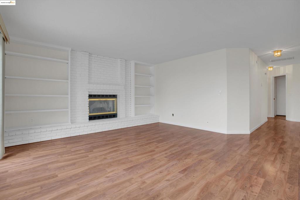 GLEN COVE - Residential