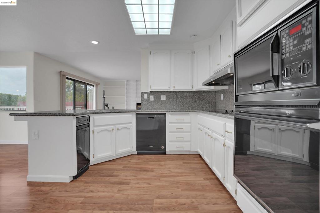 GLEN COVE - Residential