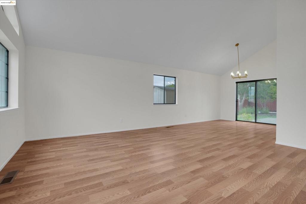 GLEN COVE - Residential