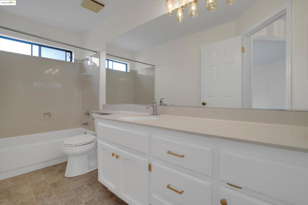 GLEN COVE - Residential