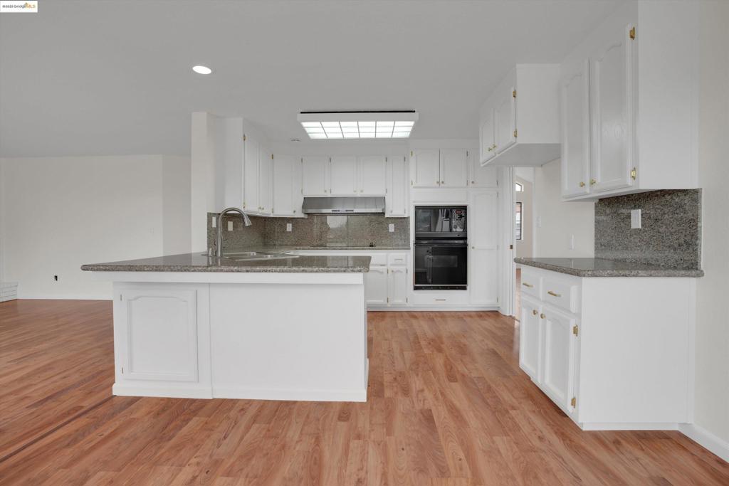 GLEN COVE - Residential