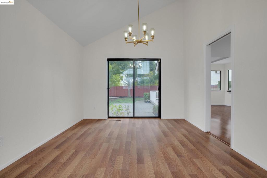 GLEN COVE - Residential