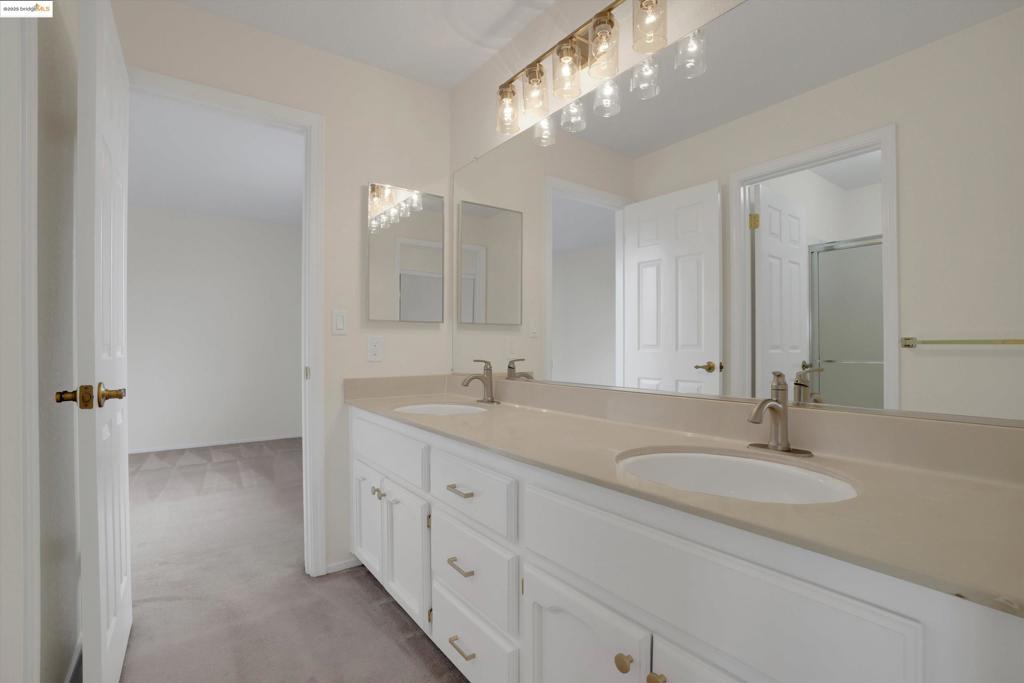 GLEN COVE - Residential