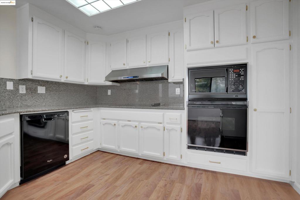 GLEN COVE - Residential