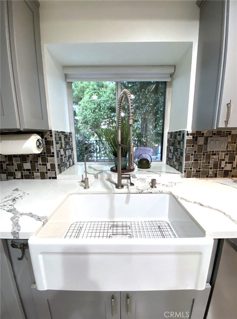 14 Rainbow Lk 3, Irvine CA 92614 - Photo 9