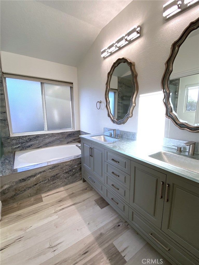 14 Rainbow Lk 3, Irvine CA 92614 - Photo 24