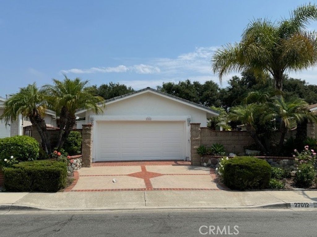Photo of 27012 El Retiro, Mission Viejo, CA 92692 (MLS # OC26092691)