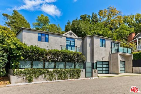 Photo of 9743 Elderidge Drive, Beverly Hills, CA 90210 (MLS # 26773319)