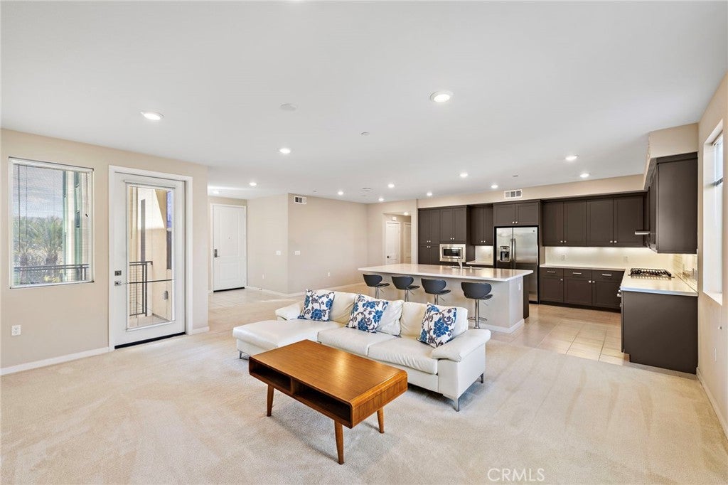 111 Bowery, Irvine CA 92612