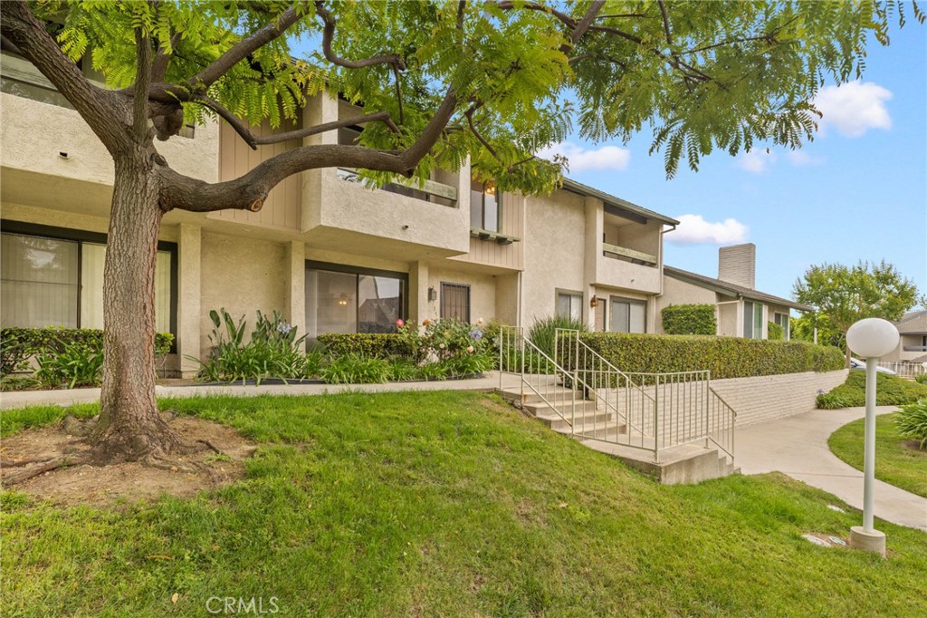 735 Leafwood Court