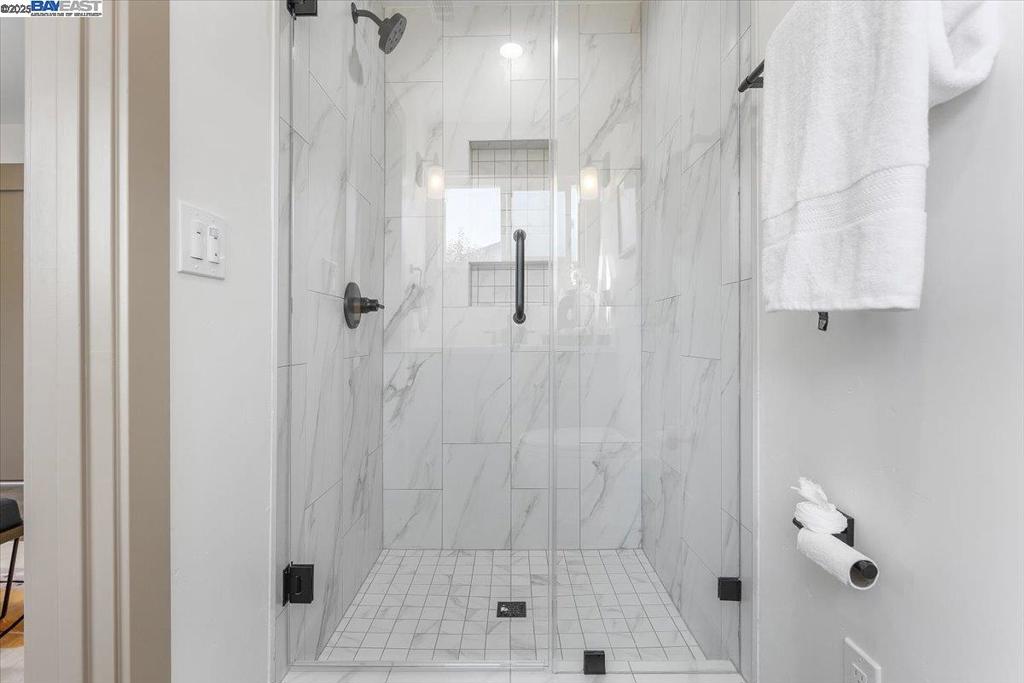 COLLEGE PARK - Residential