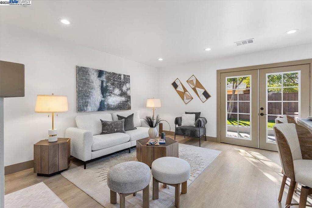 COLLEGE PARK - Residential