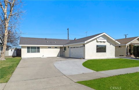 Photo of 9561 Cardinal Avenue, Westminster, CA 92683 (MLS # OC26022318)
