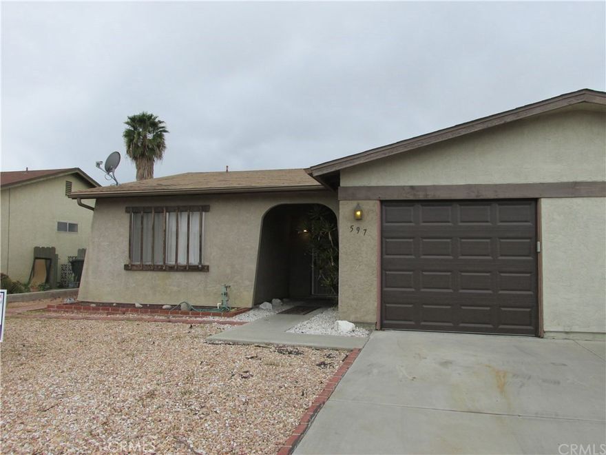 Nice 2 bedroom home in Senior area, laminate- water resistance flooring  * Near shopping centers, parks and medical centers