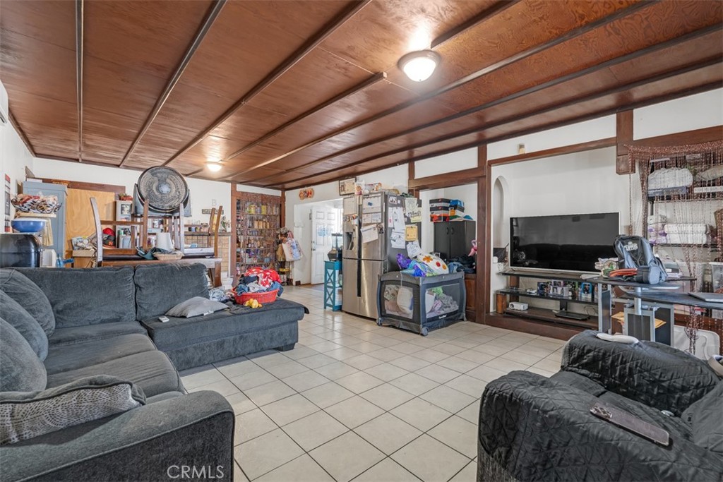 120 N Bonnie Beach Place